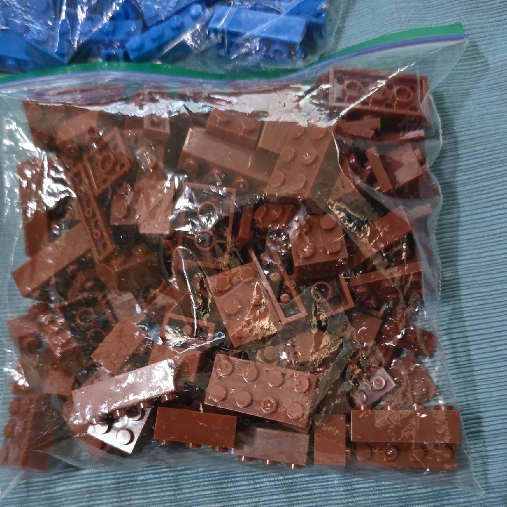 OFF Brand Building Block Set - Picture 3 of 6